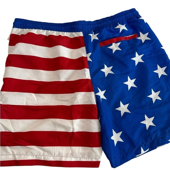Walnut & 39th Men's Bioworld Elastic Waist American Flag Swim Shorts Size L NWT - Picture 4 of 16